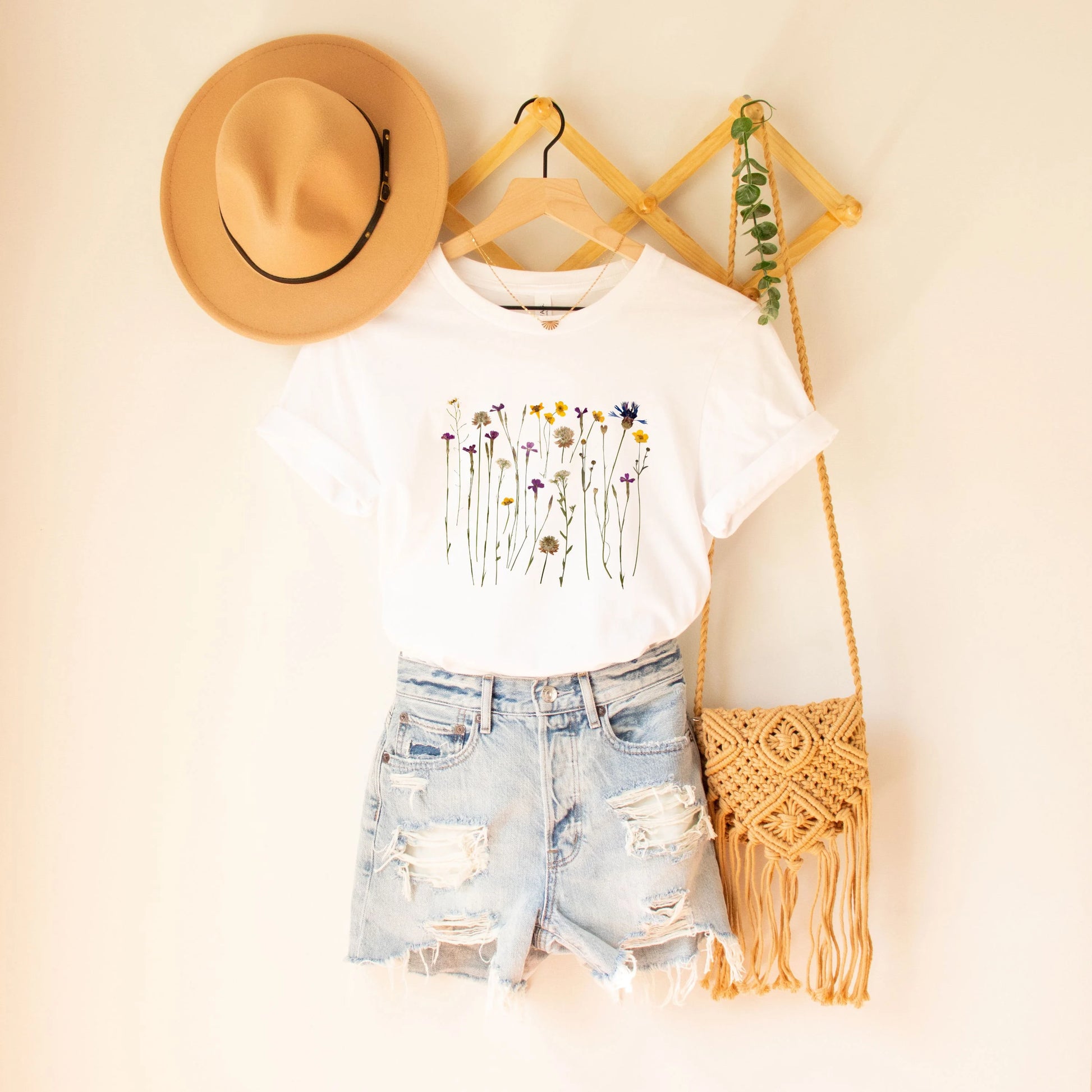 boho outfit floral shirt